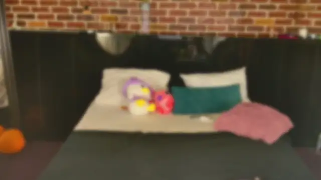 MeganSin  online show from 15, 11, 2025