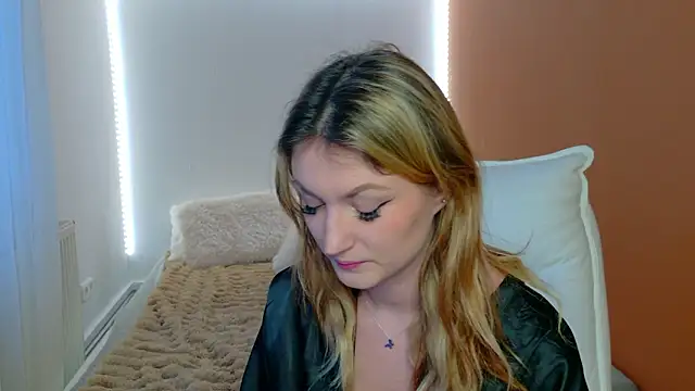 Anaayss  online show from 3, 2, 2026