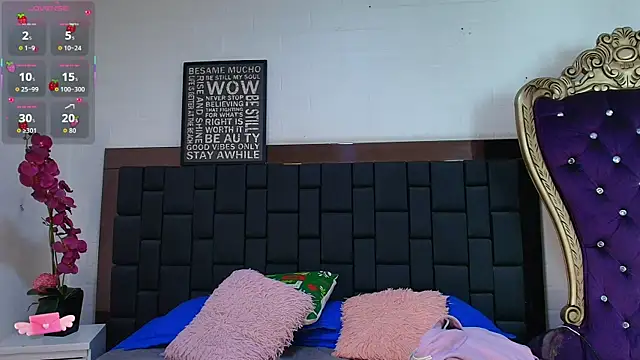 Krystal Heartss online show from 22, 12, 2025