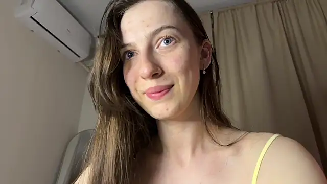 Snapshot of Prettyyy_Angel chatting on 25, 5, 2026 Prettyyy Angel online show from 25, 5, 2026