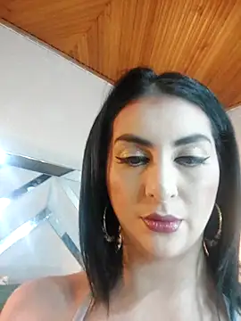 Snapshot of LlianneDiamond1 chatting on 24, 10, 2025 LlianneDiamond1 online show from 24, 10, 2025