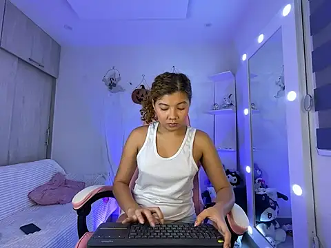 Gaby 002 online show from 2, 11, 2025