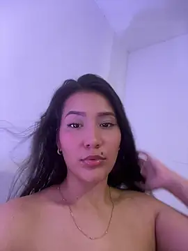 IsabellaJoness  online show from 9, 4, 2026