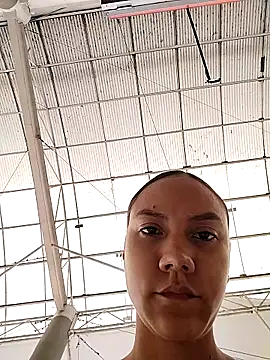 Mia-Reyes online show from 29, 10, 2025