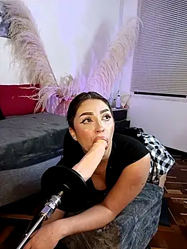 Zafira  online show from 11, 2, 2026