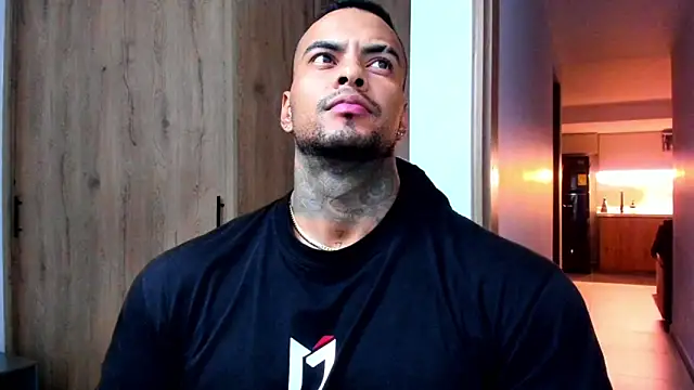 Snapshot of binmontana_ chatting on 17, 5, 2026 binmontana online show from 17, 5, 2026