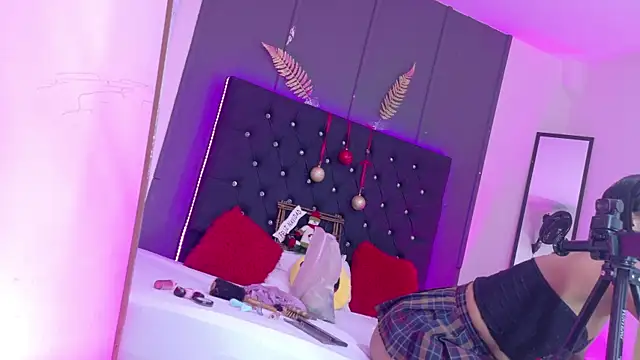 Kataaleya  12 online show from 3, 12, 2025