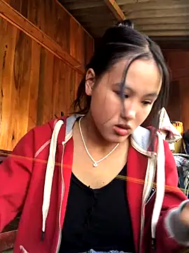 Mai lovely online show from 30, 10, 2025