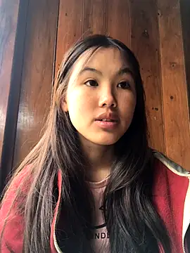 Mai lovely online show from 19, 11, 2025