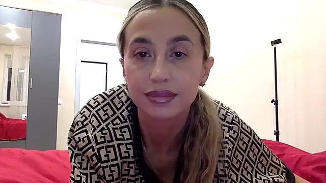 Snapshot of Jeyvaris chatting on 3, 11, 2025 Jeyvaris online show from 3, 11, 2025