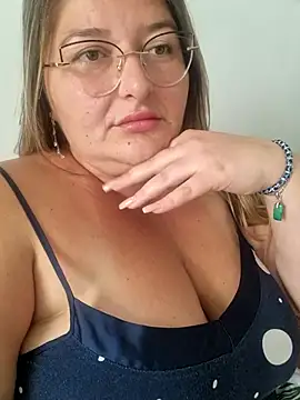 Snapshot of HornyBella88 chatting on 29, 9, 2025 HornyBella88 online show from 29, 9, 2025