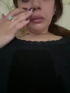 Snapshot of Laila-sexi chatting on 4, 10, 2025 Laila-sexi online show from 4, 10, 2025