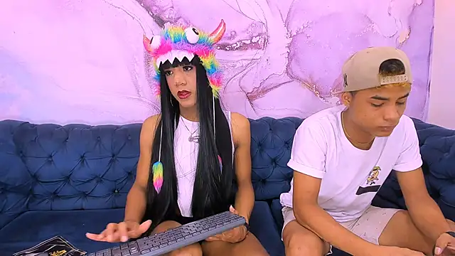 Snapshot of Bi_Loverss chatting on 7, 10, 2025 Bi Loverss online show from 7, 10, 2025