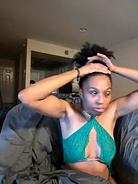 Snapshot of YeahhhitsBreezy chatting on 29, 9, 2025 YeahhhitsBreezy online show from 29, 9, 2025