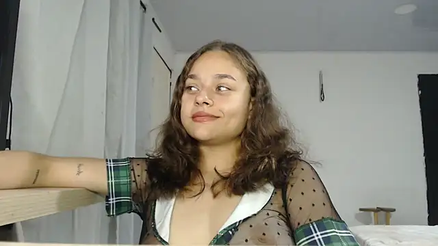Snapshot of LittleCheerry69 chatting on 23, 4, 2026 LittleCheerry69 online show from 23, 4, 2026