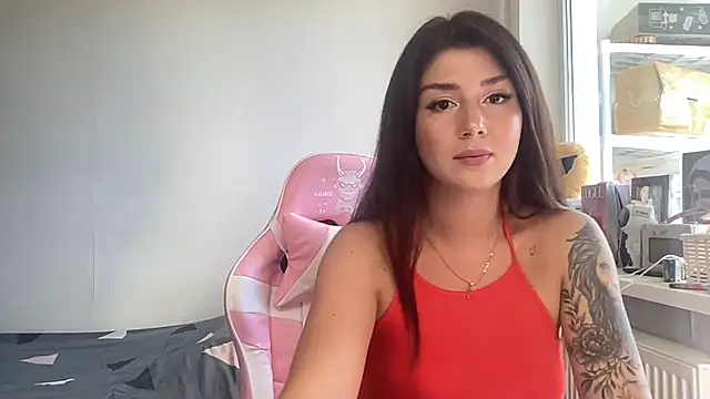 Snapshot of RossyStrawberryV chatting on 25, 9, 2025 RossyStrawberryV online show from 25, 9, 2025