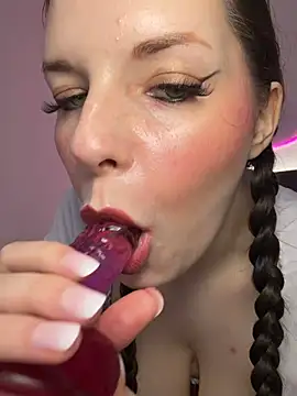 Mila-Jasmin online show from 26, 5, 2026