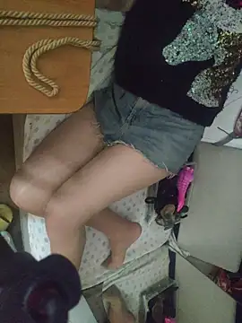 Snapshot of LilithsEve chatting on 9, 11, 2025 LilithsEve online show from 9, 11, 2025