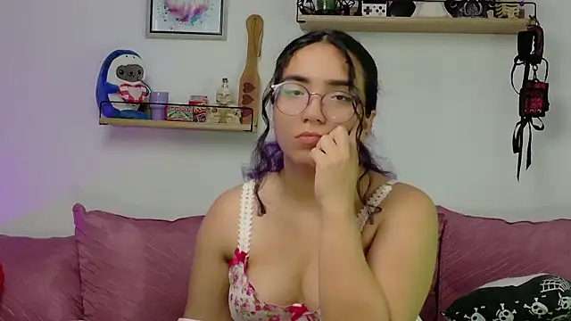 LucyDerby online show from 2, 12, 2025