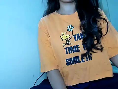 Snapshot of Queen-Bee143 chatting on 25, 2, 2026 Queen-Bee143 online show from 25, 2, 2026