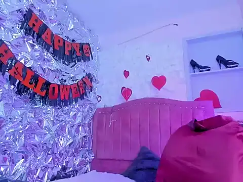 Snapshot of laylahotl chatting on 20, 10, 2025 laylahotl online show from 20, 10, 2025