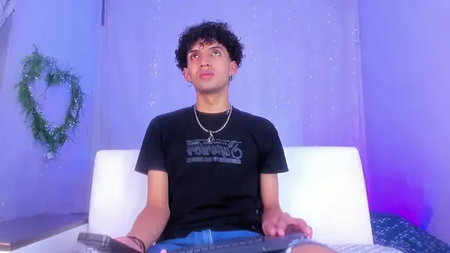 Snapshot of josesweet_ chatting on 2, 10, 2025 josesweet  online show from 2, 10, 2025