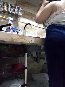 lily sx online show from 14, 4, 2026