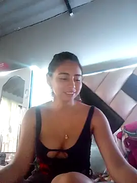 Snapshot of NileveSantanna chatting on 27, 9, 2025 NileveSantanna online show from 27, 9, 2025