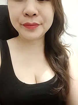 Girl Shy2000 online show from 26, 3, 2026