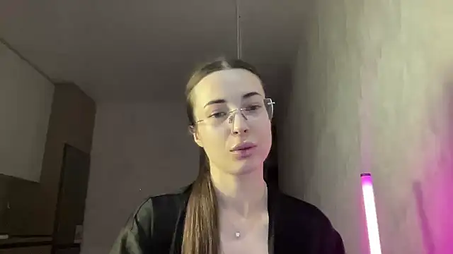 Feynelle online show from 23, 10, 2025