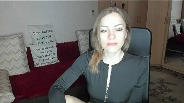 Snapshot of Tiffany_Bates chatting on 7, 3, 2026 Tiffany Bates online show from 7, 3, 2026