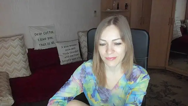 Snapshot of Tiffany_Bates chatting on 10, 3, 2026 Tiffany Bates online show from 10, 3, 2026