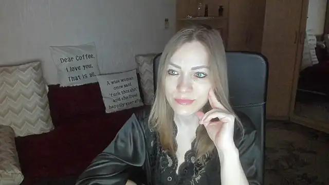 Snapshot of Tiffany_Bates chatting on 16, 3, 2026 Tiffany Bates online show from 16, 3, 2026