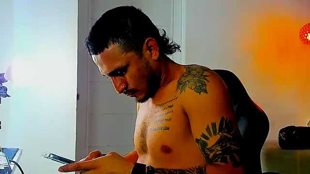 Snapshot of Kevinfox23cms chatting on 4, 10, 2025 Kevinfox23cms online show from 4, 10, 2025