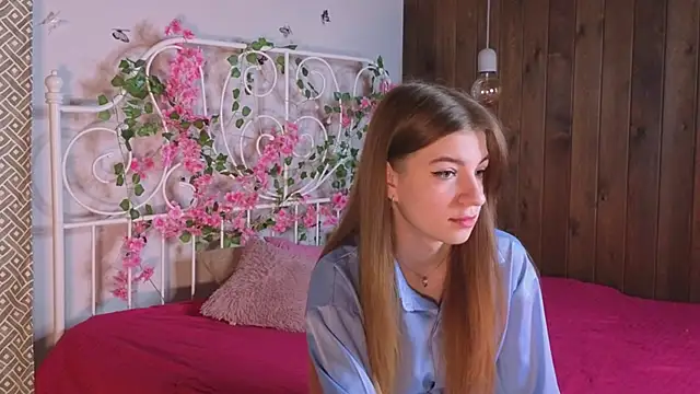 Snapshot of TawanaWalleck chatting on 7, 10, 2025 TawanaWalleck online show from 7, 10, 2025