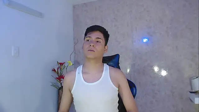 Aaron Foxxx online show from 5, 10, 2025