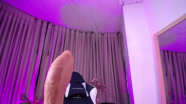 Tamararosses online show from 11, 5, 2026