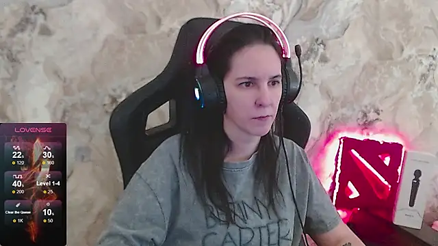 Irwi Tomboy online show from 14, 4, 2026