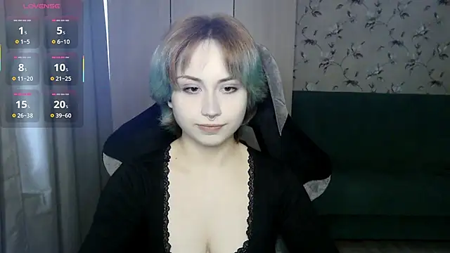 Snapshot of LeisaHopperstad chatting on 15, 5, 2026 LeisaHopperstad online show from 15, 5, 2026