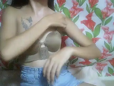 Snapshot of SweetPussie18x chatting on 15, 1, 2026 SweetPussie18x online show from 15, 1, 2026