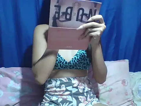 Snapshot of SweetPussie18x chatting on 10, 3, 2026 SweetPussie18x online show from 10, 3, 2026