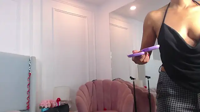 ChantalGarner online show from 26, 11, 2025