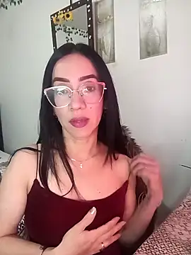 YaraDuartee online show from 4, 3, 2026