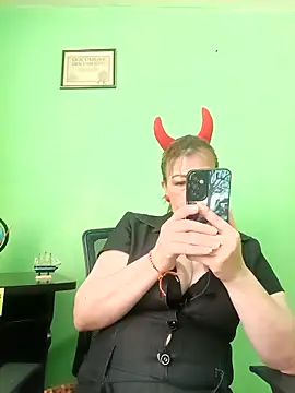 VANESSA  01 online show from 1, 11, 2025