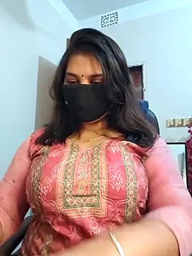 Snapshot of Queen_Homaira chatting on 15, 12, 2025 Queen Homaira online show from 15, 12, 2025