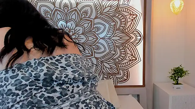 Snapshot of Daphne_Nicolle chatting on 7, 10, 2025 Daphne Nicolle online show from 7, 10, 2025