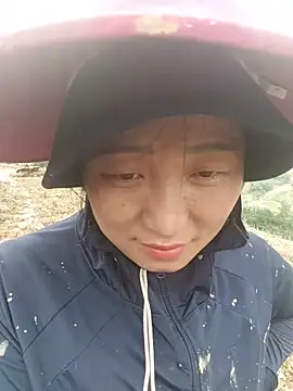 Snapshot of zhen-zo chatting on 15, 5, 2026 zhen-zo online show from 15, 5, 2026