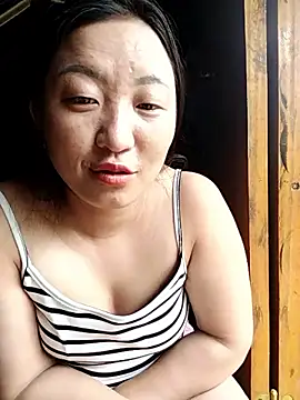 Snapshot of zhen-zo chatting on 18, 5, 2026 zhen-zo online show from 18, 5, 2026