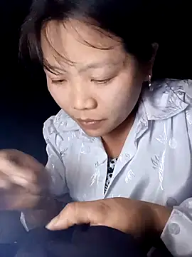 Snapshot of bree-zz chatting on 1, 2, 2026 bree-zz online show from 1, 2, 2026