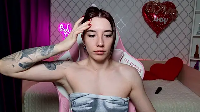 Curious Lily online show from 19, 3, 2026